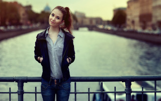 Woman bridge river boats city - anna hotchkis free wallpaper