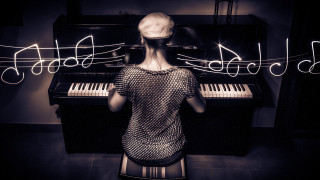 Woman piano music notes hat - musical note free wallpaper