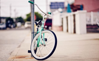 Bicycle pole city street shallow - a pole free wallpaper