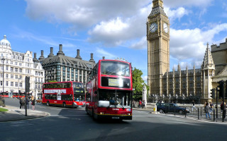 Double decker bus london clock - christopher wren free wallpaper