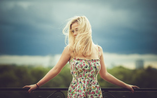 Woman dress balcony portrait blonde - a balcony free wallpaper
