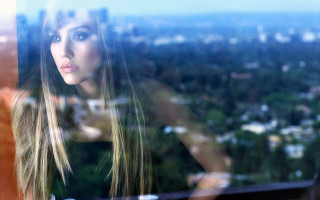 Woman cityscape reflection impressionist blurry - impressionist free wallpaper