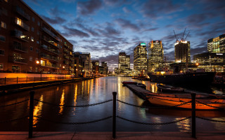 River boats city night lights 2 - dave allsop free wallpaper