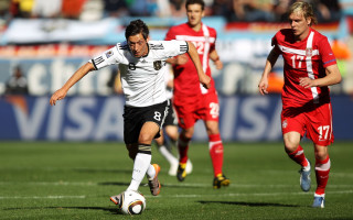 Soccer game stadium action blurry - berlin secession free wallpaper