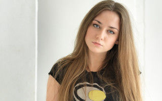 Woman longhair portrait whitewall yellowcircle - a yellow circle free wallpaper