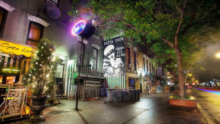 Street scene building tree night - ella guru free wallpaper