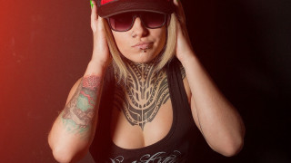 Woman hat sunglasses tattoos 3d - her chest and chest free wallpaper