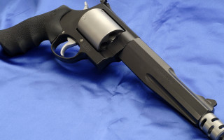Gun black barrel blue stripe - dong kingman free wallpaper