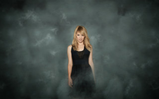 Woman black dress smoke posing - smoke free wallpaper for desktop