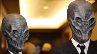 Alien suits old men facial - a suit and tie free wallpaper