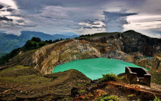 Cliff lake bench mountains cloudy - under free wallpaper for desktop
