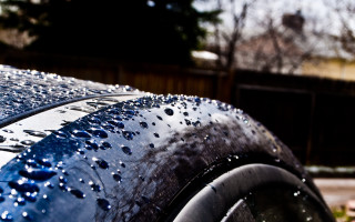 Car rain drops windshield hood - car free wallpaper