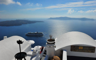 White building cruise ship mountain - a cruise ship free wallpaper