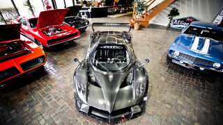 Garage cars brick floor red - a brick floor free wallpaper