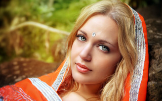 Woman veil nosering portrait christmas - a veil free wallpaper