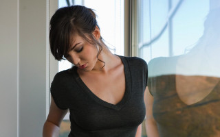 Eve rider black shirt reflection - livia prima free wallpaper