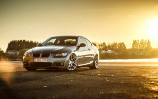 Silver car sunset parking lot - the background in the background free wallpaper