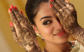 Woman henna hands photorealistic movie - movie still frame free wallpaper