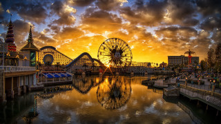 Ferriswheel lake sunset cloudy sky - a ferris free wallpaper