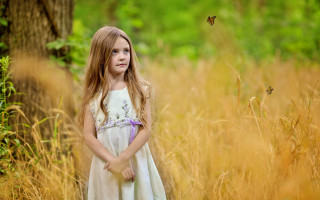 Girl butterfly field blonde dress - a little girl free wallpaper