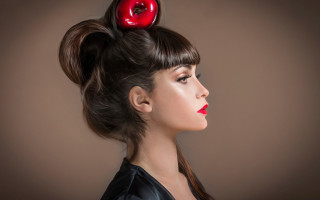 Woman apple pony tail fashion - elsa bleda free wallpaper