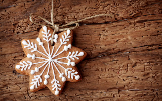 Ginger cookie white icing wooden - a string free wallpaper