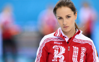 Anna hotchkis red jacket blurry - anna hotchkis free wallpaper