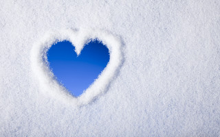 Heart snow frame blue sky 2 - an gyeon free wallpaper for desktop