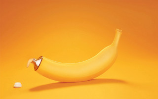 Banana pill yellow background white - bold free wallpaper