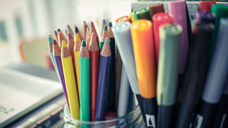 Colored pencils laptop desk blurry - a childs drawing free wallpaper