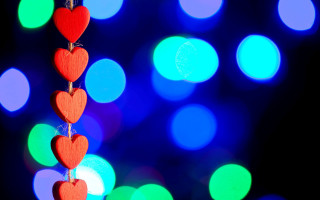 Hearts string lights blue night - a string of lights free wallpaper