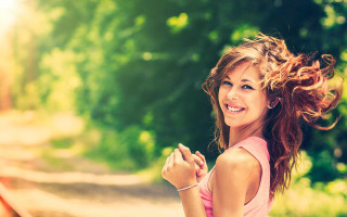 Araceli gilbert pink shirt smiling - a pink shirt free wallpaper