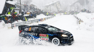 Car snow racecity crowd frostbite - the sideline free wallpaper