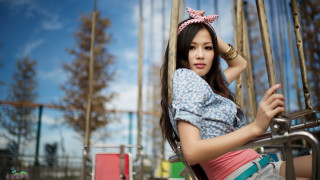 Woman swing park pinkbow blue - a blue sky background free wallpaper