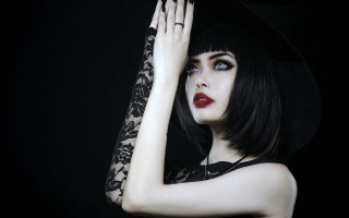 Gothic fashion alice prin portrait - black glove free wallpaper