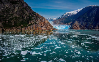 Glacier mountain ice water ecological 2 - the water below free wallpaper