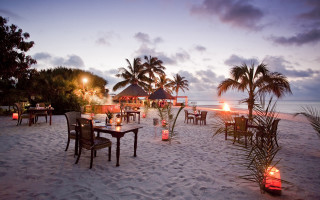 Beach table candles dusk palm - dusk free wallpaper