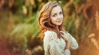 Woman sweater field blonde blue - a picture in a field of grass free wallpaper