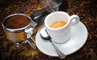 Coffee cup grinder beans food - professional food photography free wallpaper