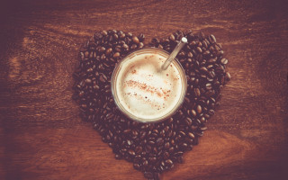 Coffee spoon beans wooden table - frame free wallpaper
