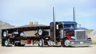 Semi truck flatbed desert digital - a semi truck free wallpaper