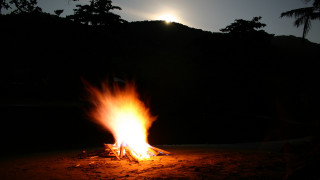 Campfire flames mountain night sunset - the dark night sky free wallpaper