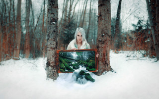 Woman snow kimono forest torii - surreal photography free wallpaper