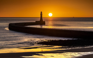 Lighthouse beach sunset moon reflection - sunset free wallpaper