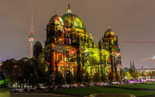 Berlin secession clock tower urban - a large building free wallpaper