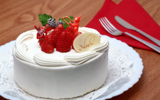 White cake strawberries plate fork - a fork and knife next free wallpaper