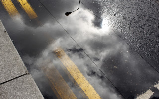 Street puddle reflections city night - reflection free wallpaper