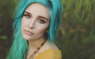 Blue green hair necklace earrings - a necklace and earrings free wallpaper