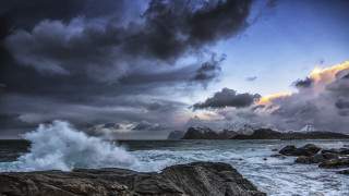 Wave shore rocky beach cloudy - the shore free wallpaper
