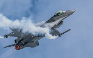 Jet smoke cobra pilot aircraft - a jet free wallpaper